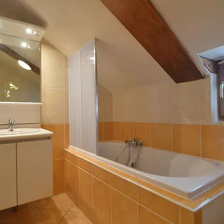 בית נופש Luxurious Pet-friendly Holiday In Theux