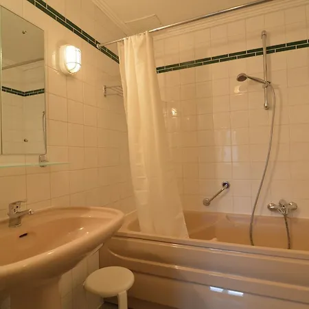 בית נופש Luxurious Pet-friendly Holiday In Theux Lassence